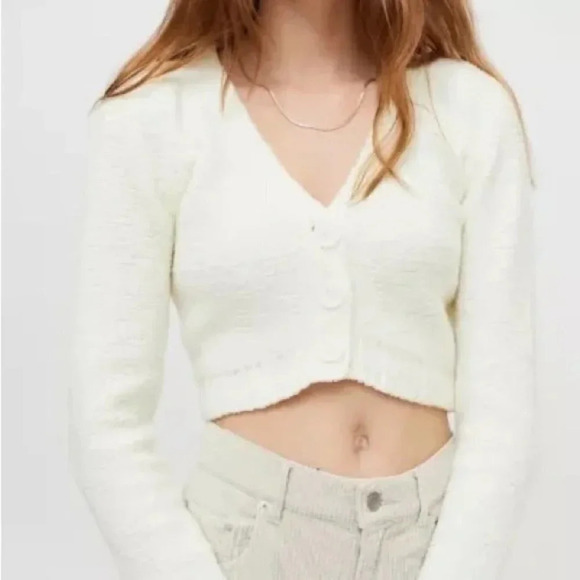 Urban Outfitters UO Soft Chenille Cropped Button Front Cardigan White Size Small - Picture 1 of 9
